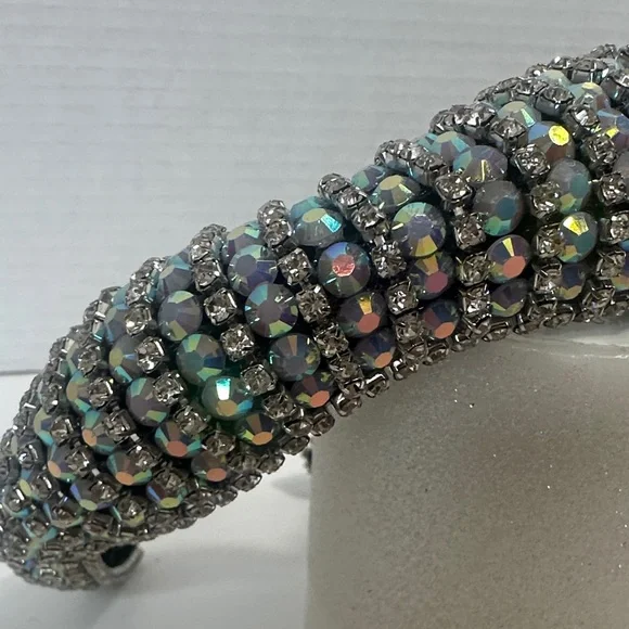 Elegant Silver and Rhinestone Beaded Headband - Picture 2 of 4